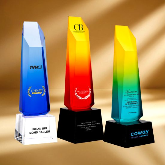 ICH 006 - Lumina Collection Crystal Trophy
